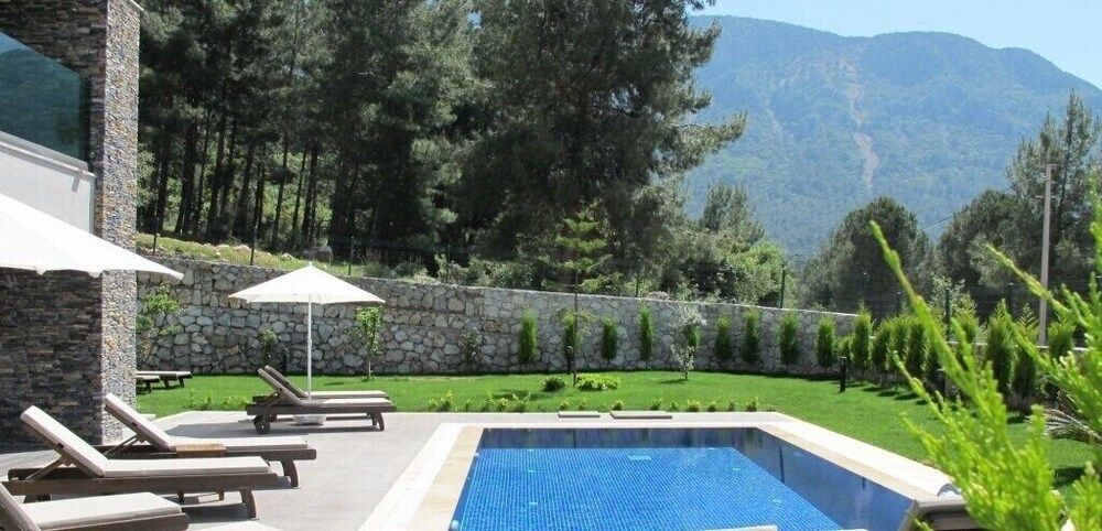 Villa JOY1 by JoyLettings Villa, 4 Bedrooms, Private Pool 13