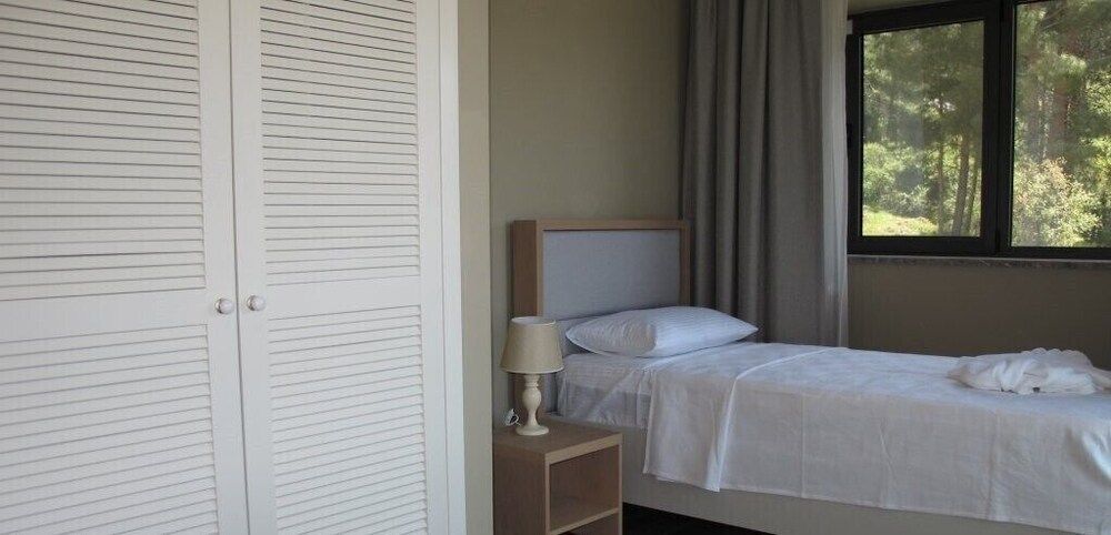 undefined Villa JOY1 by JoyLettings 4