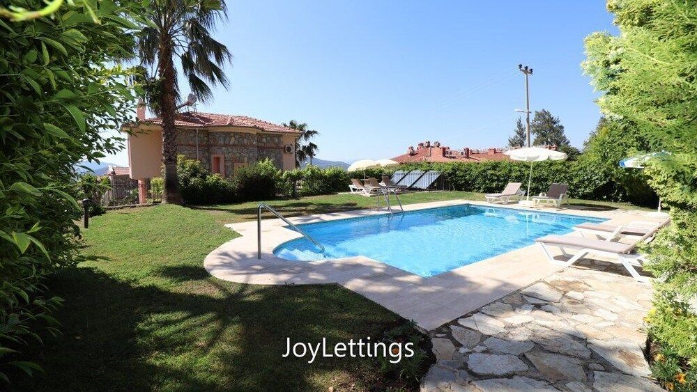 undefined Villa FT01 by JoyLettings 2