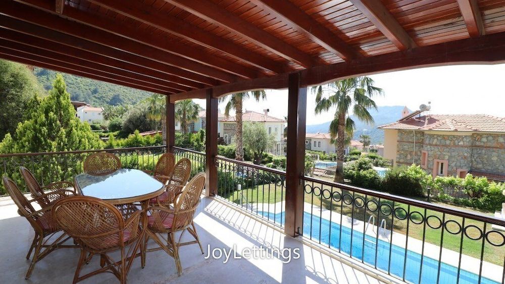 undefined Villa FT01 by JoyLettings 4