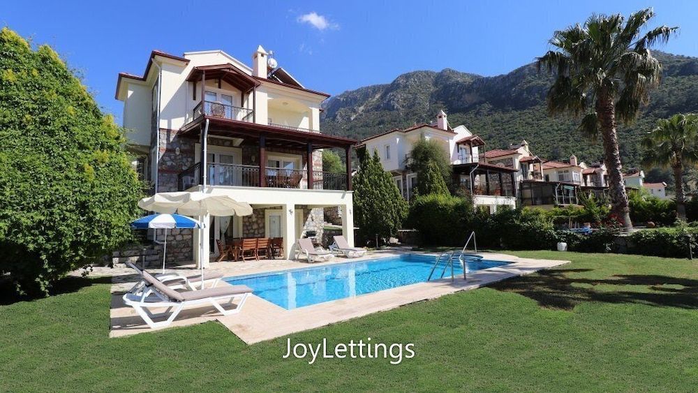 undefined Villa FT01 by JoyLettings 10