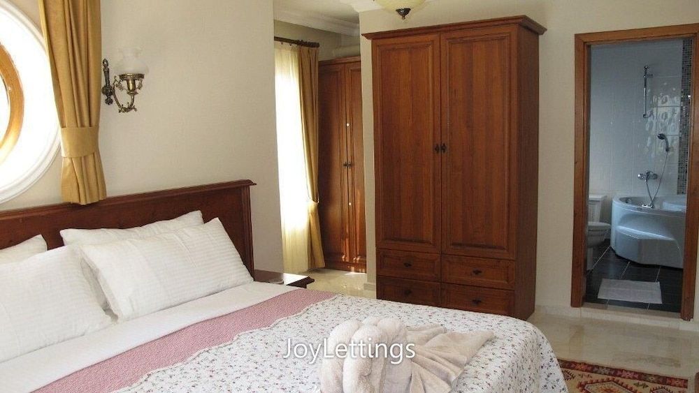 undefined Villa FT11 by JoyLettings