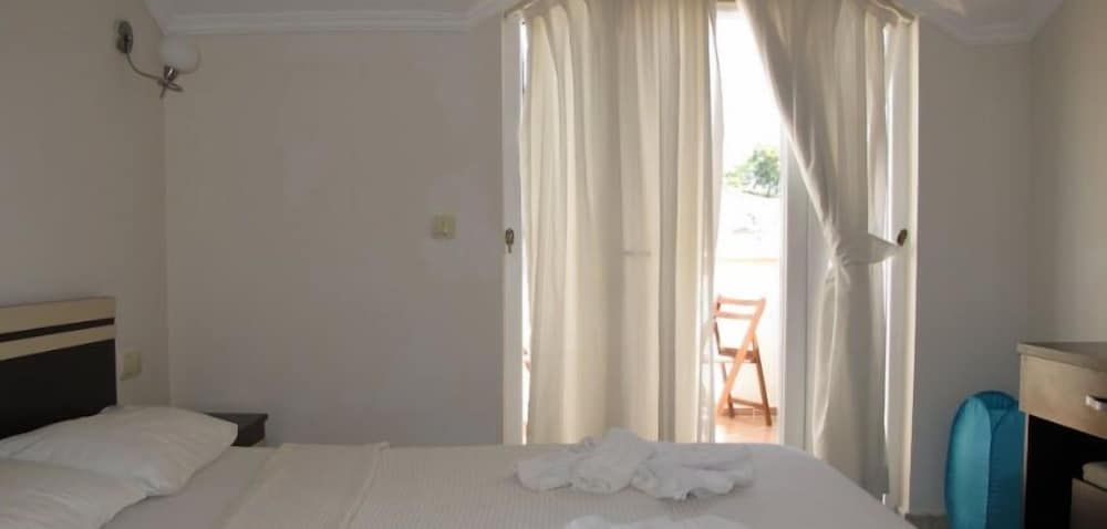 undefined Villa SL06 by JoyLettings 5