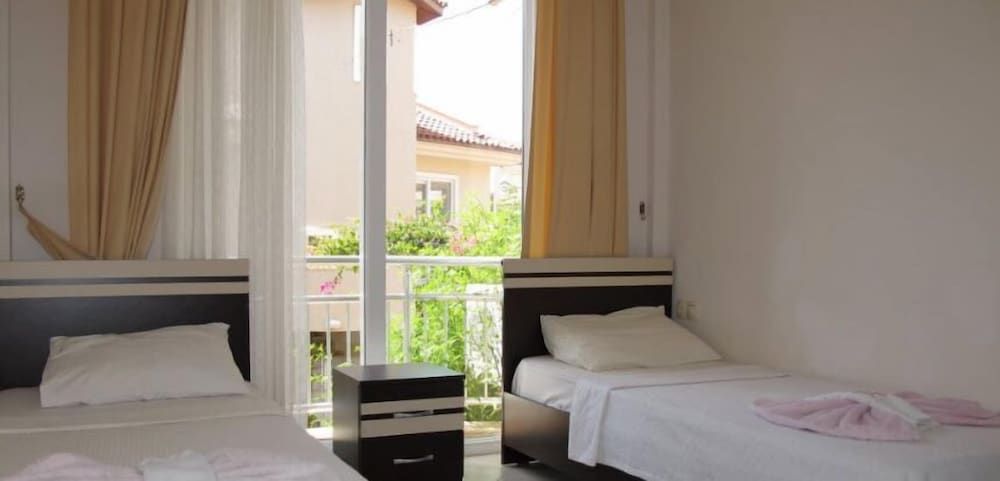 undefined Villa SL06 by JoyLettings 6