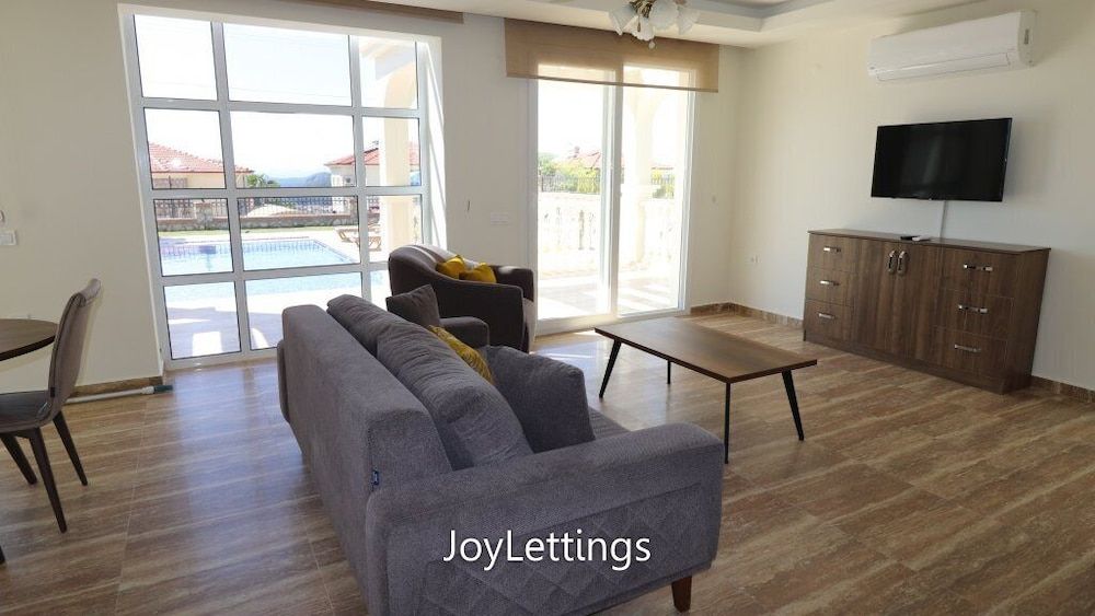 undefined Villa BEY3 by JoyLettings 10
