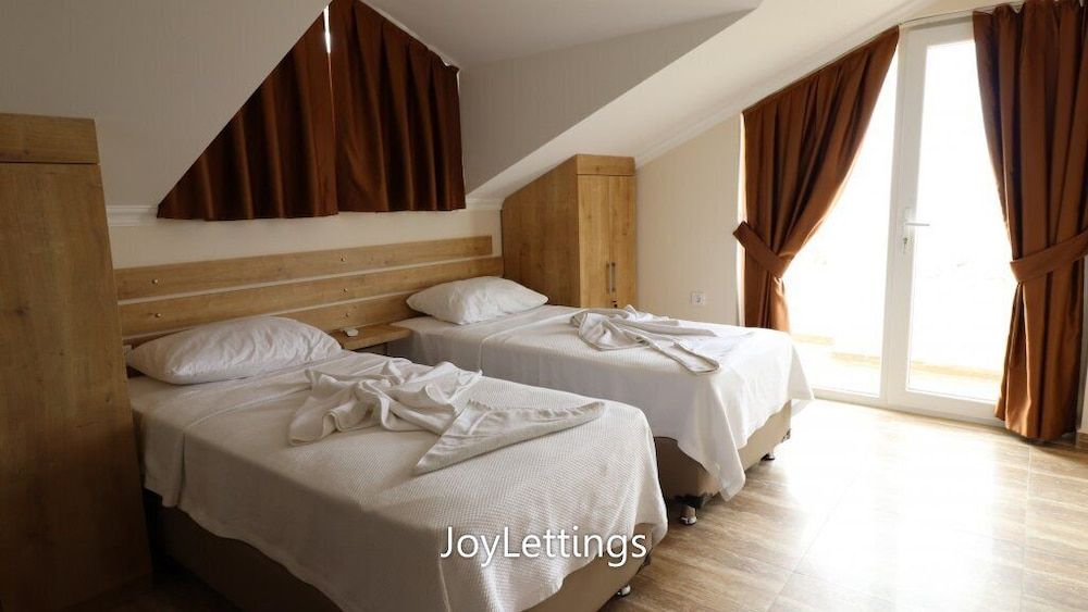 undefined Villa BEY3 by JoyLettings 8