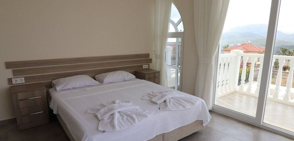 undefined Villa BEY2 by JoyLettings 7