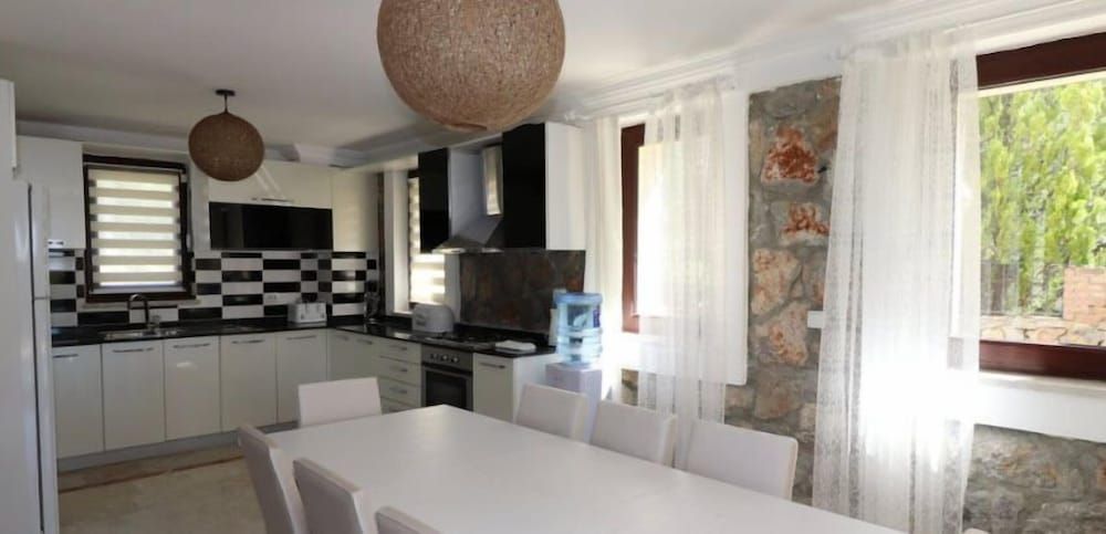 undefined Villa XT12 by JoyLettings 5