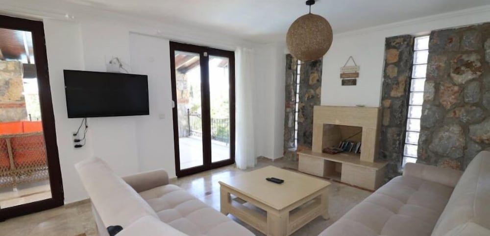 undefined Villa XT12 by JoyLettings 7