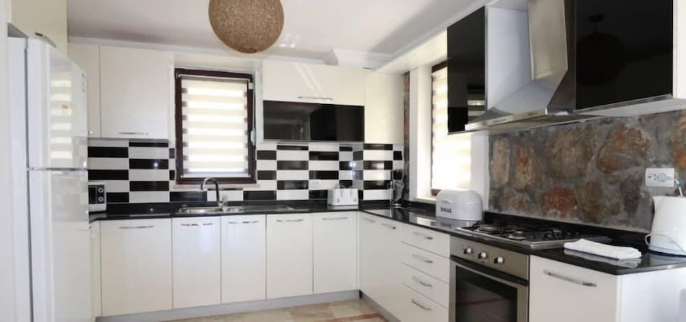 undefined Villa XT12 by JoyLettings 6