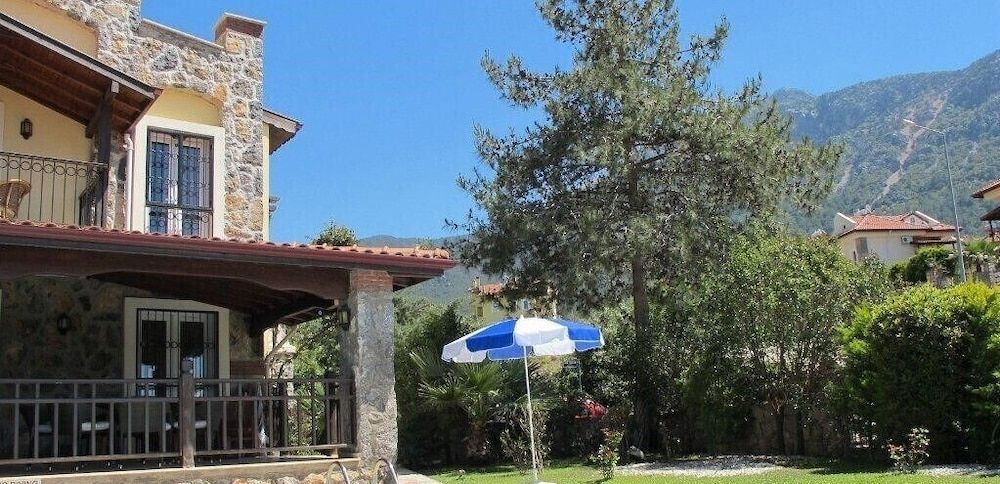 undefined Villa XT37 by JoyLettings 2