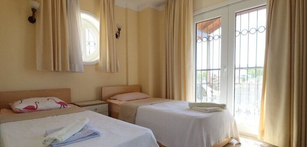 undefined Villa FT04 by JoyLettings 5