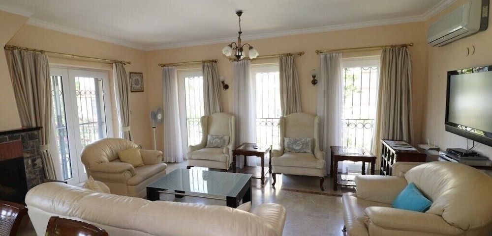 undefined Villa FT04 by JoyLettings 9