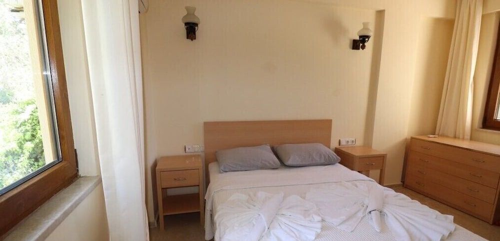 undefined Villa AX12 by JoyLettings 8