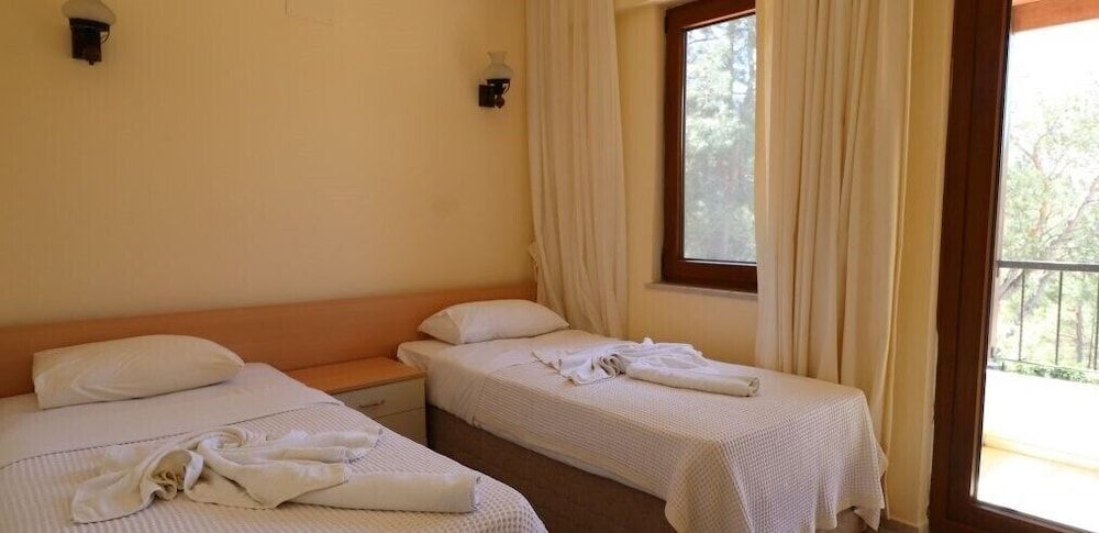 undefined Villa AX12 by JoyLettings 9