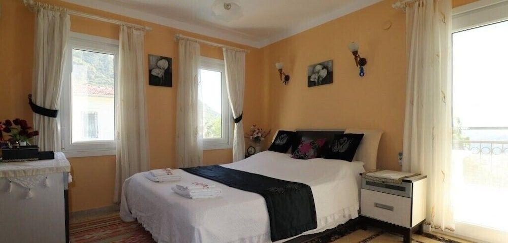 undefined Villa FT07 by JoyLettings 2