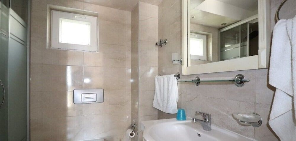 undefined Villa FT07 by JoyLettings 10