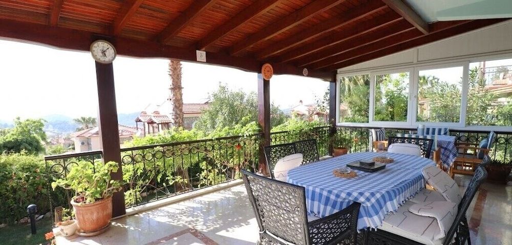 undefined Villa FT07 by JoyLettings 7