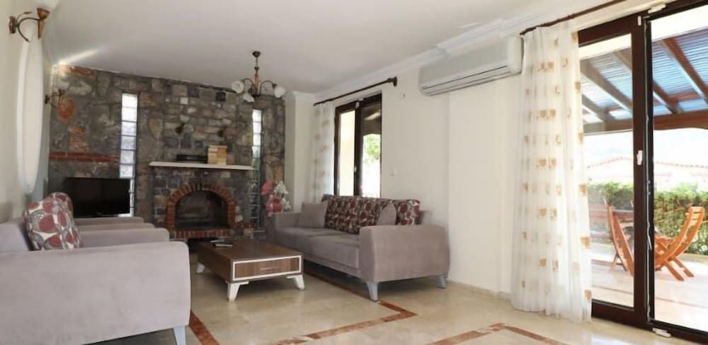 undefined Villa XT15 by JoyLettings 10