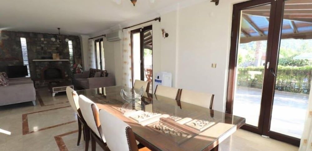 undefined Villa XT15 by JoyLettings 6