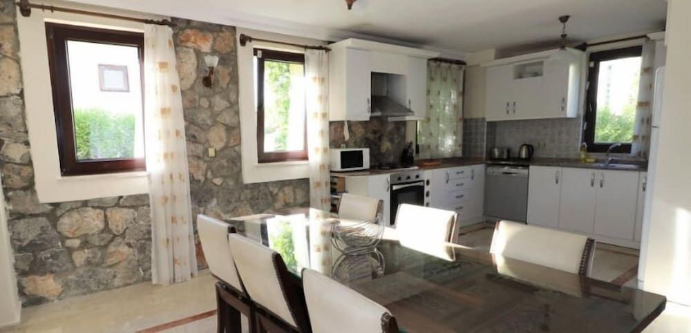 undefined Villa XT15 by JoyLettings 7