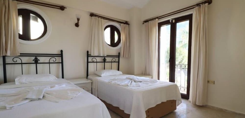 undefined Villa XT15 by JoyLettings 4