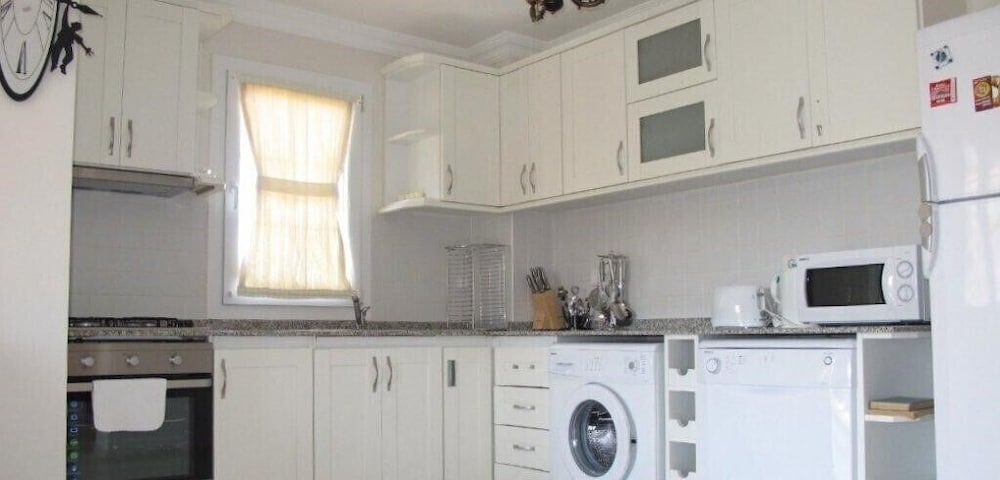 undefined Villa ALC2 by JoyLettings 7