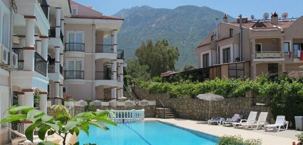 undefined Villa ALC2 by JoyLettings 3