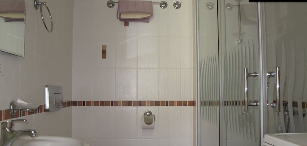 undefined Villa SH15 by JoyLettings 6