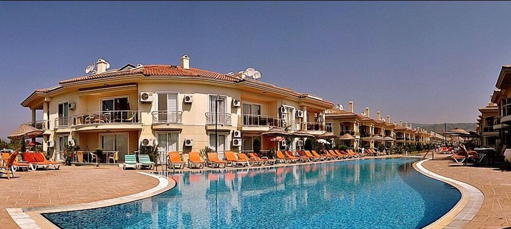 undefined Seashell Apartments 2