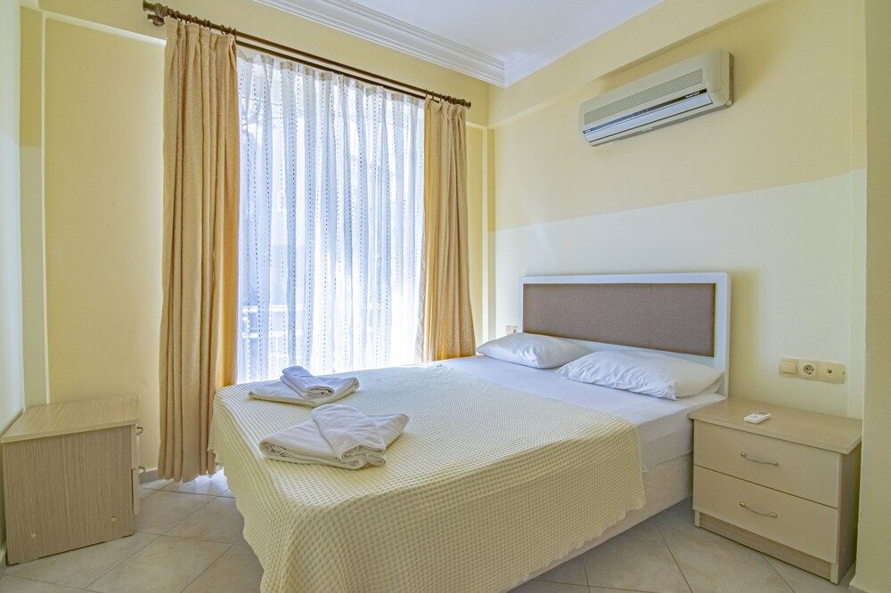 undefined Seashell Apartments 3