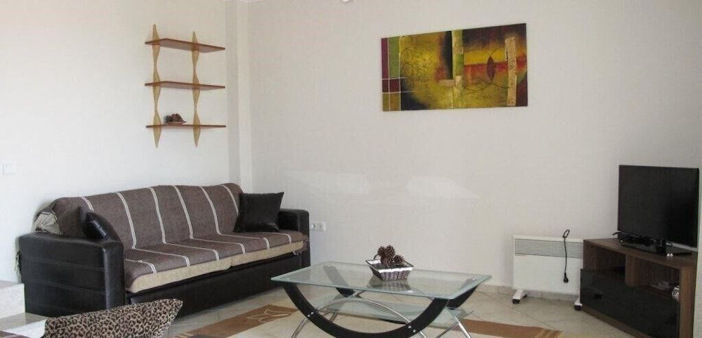 undefined Villa TH17 by JoyLettings 7