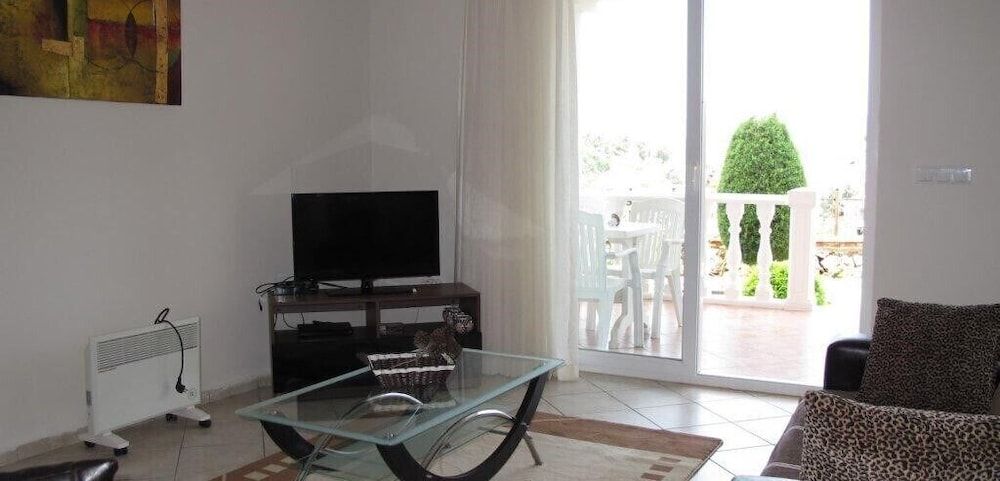 undefined Villa TH17 by JoyLettings 8