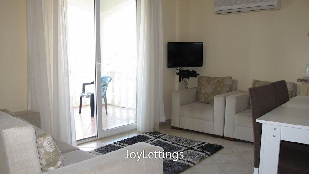 undefined Villa TH10 by JoyLettings 4