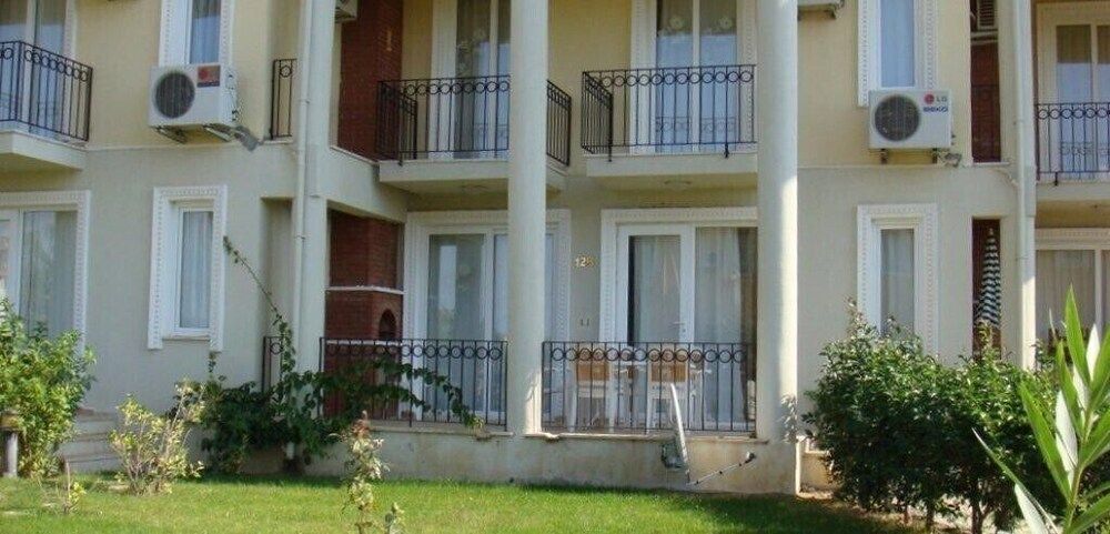 undefined Villa PN13 by JoyLettings 2