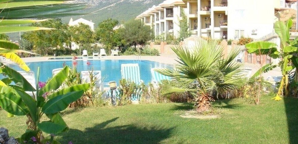 undefined Villa PN13 by JoyLettings 3