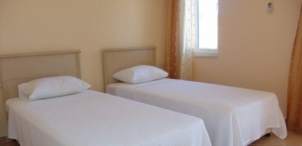 undefined Villa PN13 by JoyLettings 4