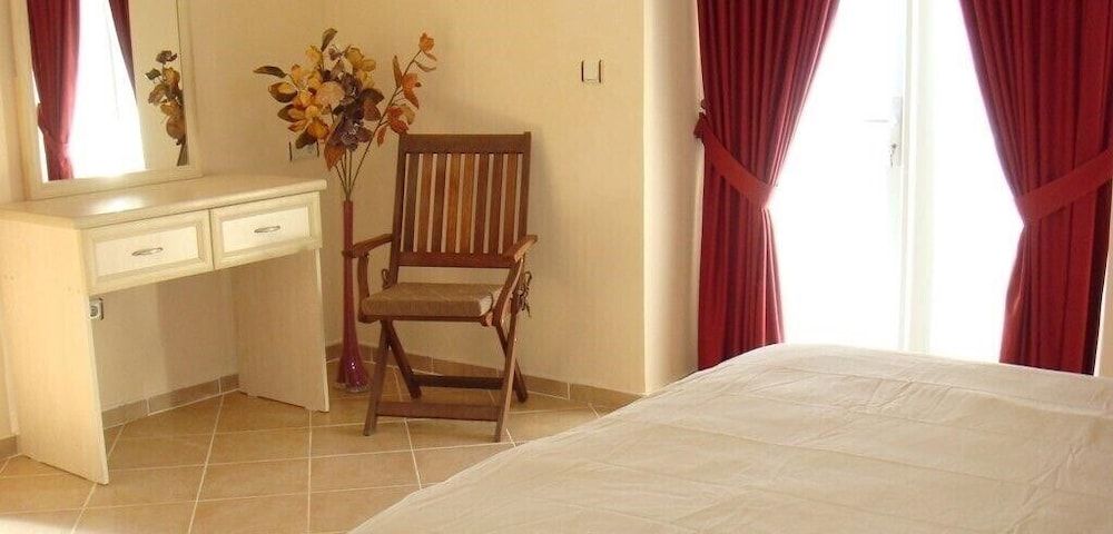 undefined Villa PN15 by JoyLettings 3