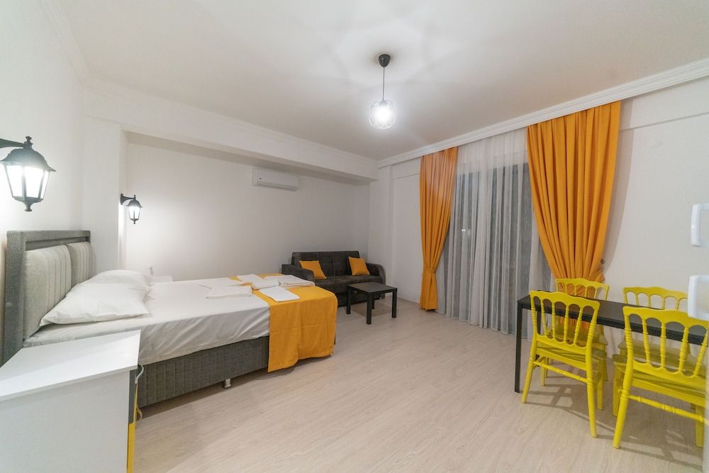 F48 Homes Superior Room, Balcony, Garden View