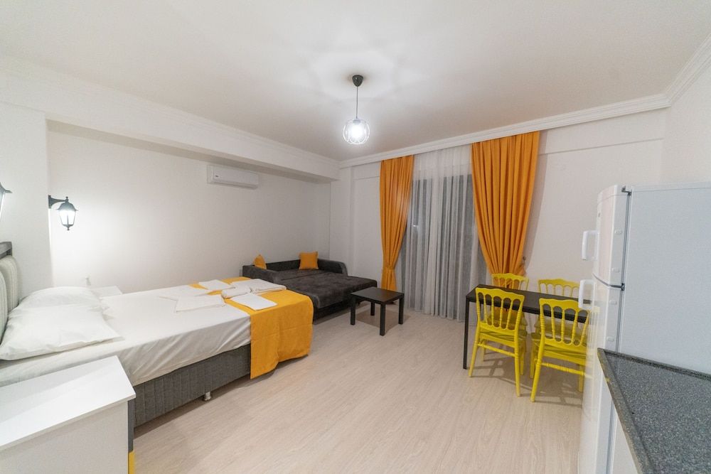 F48 Homes Superior Room, Balcony, Garden View 4