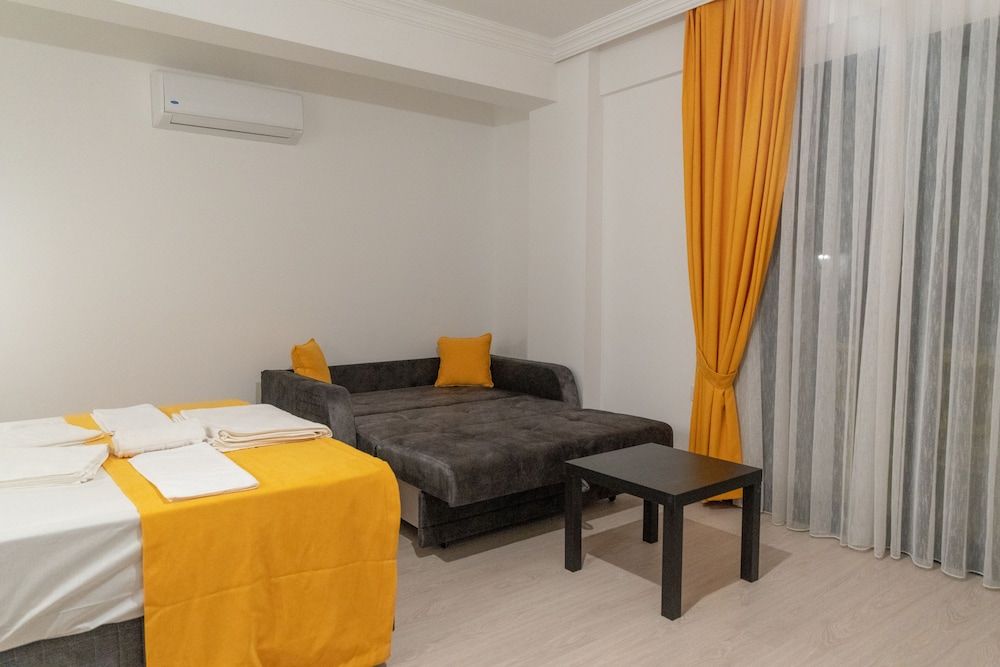 F48 Homes Superior Room, Balcony, Garden View 5