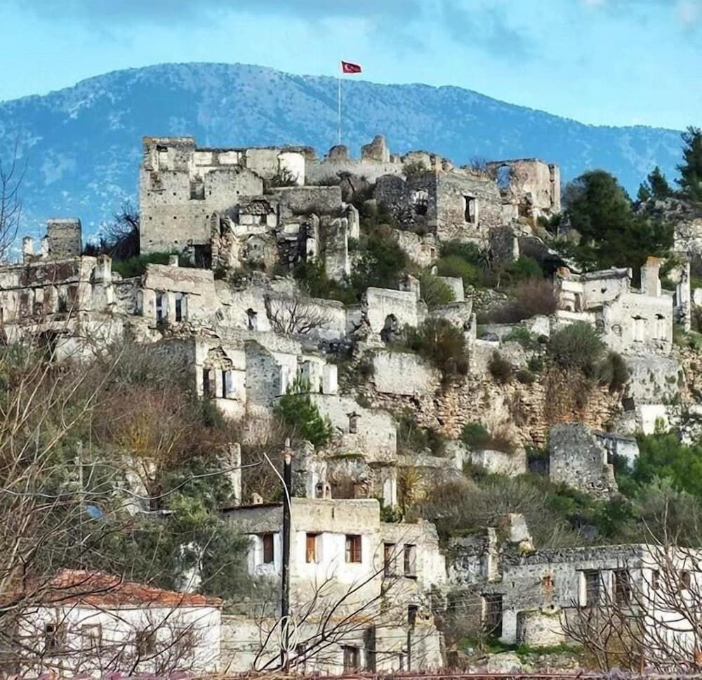 undefined Hix Garden Apart Hotel