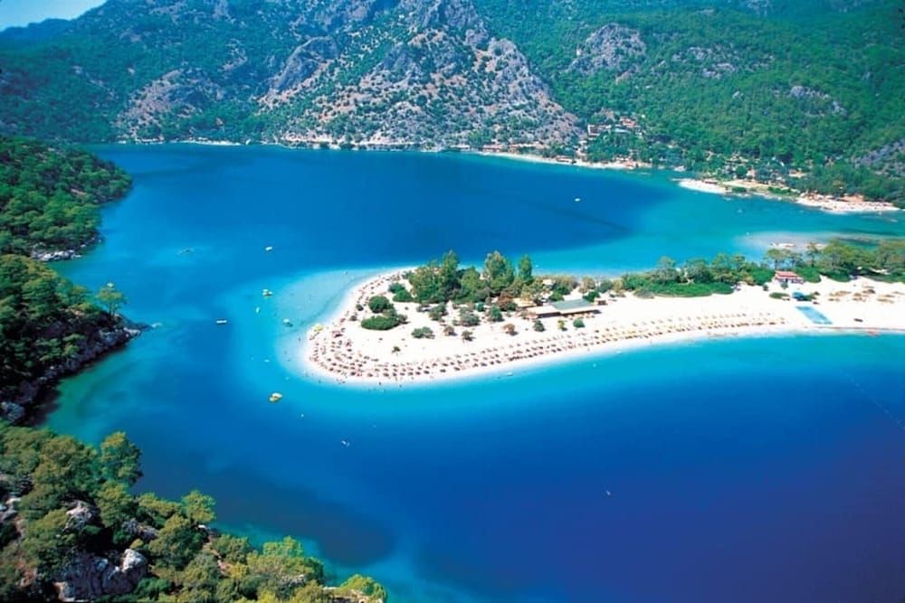 undefined Remarkable 4-bed Villa