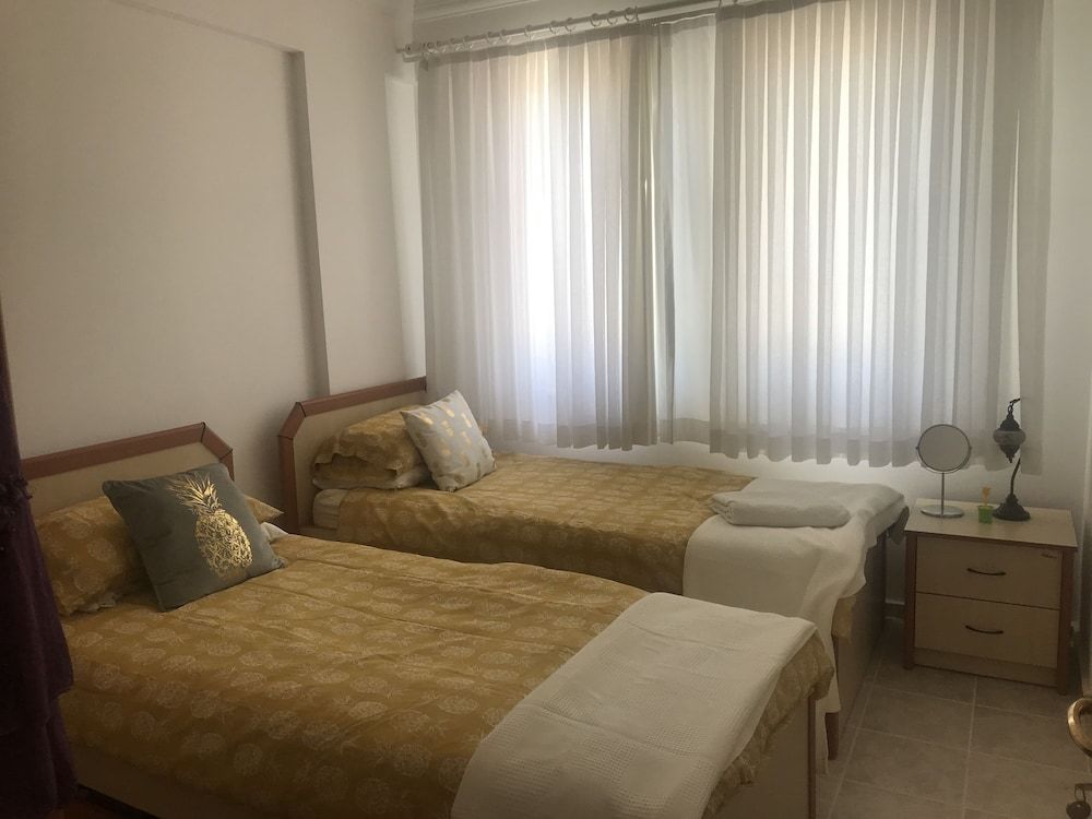 undefined Remarkable 4-bed Villa 4