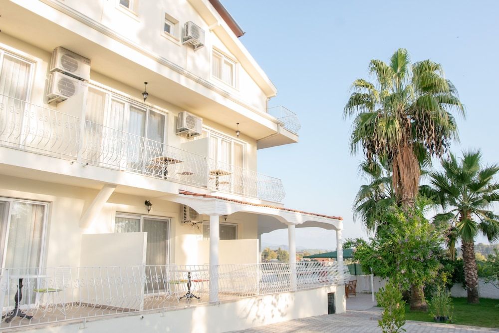 undefined Infinity Ruby Hotel 7