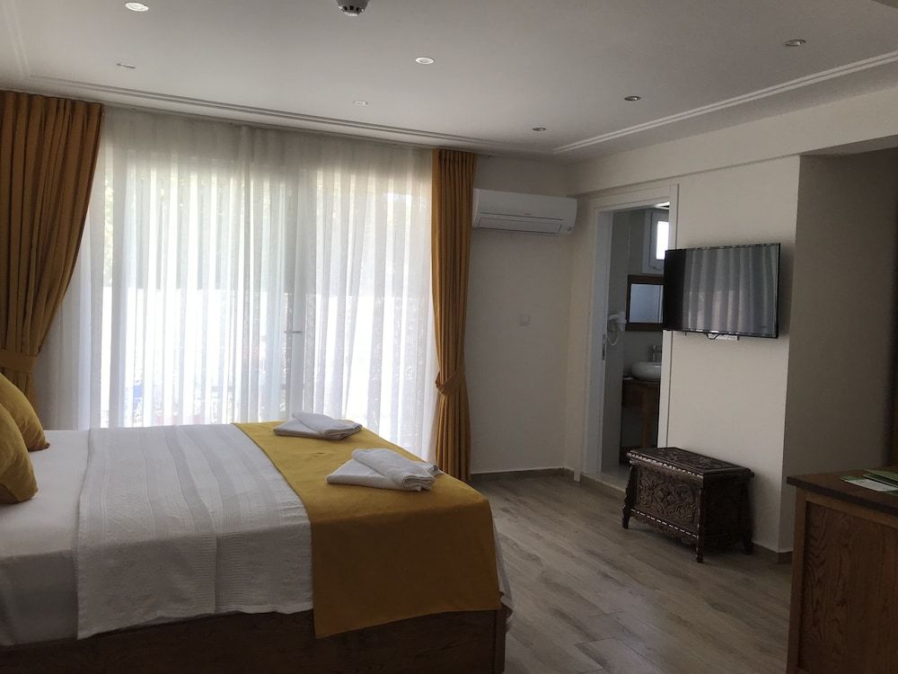 Infinity Ruby Hotel Family Room 4