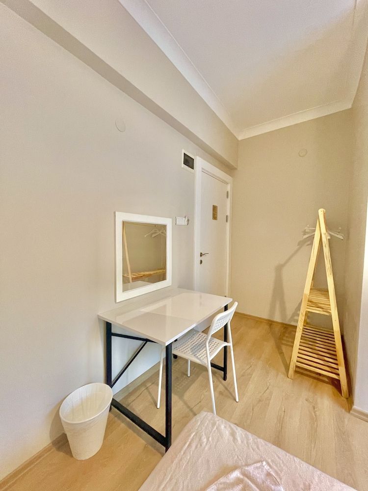 Cennet Hotel Standard Twin Room 9