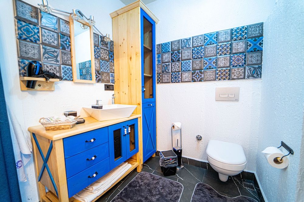 Villa Lavander Villa, 3 Bedrooms 8