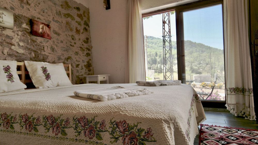 Dedehan Retreat Otel Classic Twin Room, Mountain View 12