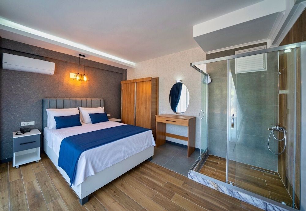 undefined The Halcyon 10